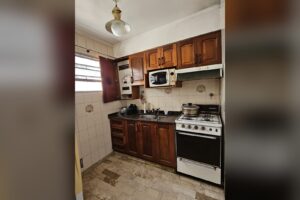 Cocina del departamento en 1º de Mayo 3778, Santa Fe