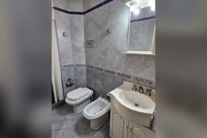 Baño del departamento en 1º de Mayo 3778, Santa Fe