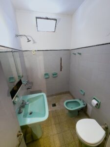 Baño – casa con local en Urquiza al 1900, Santa Fe